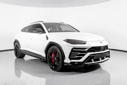 2020 Lamborghini Urus Base