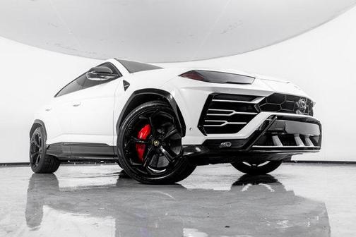 2020 Lamborghini Urus Base