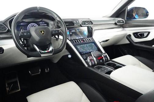 2020 Lamborghini Urus Base