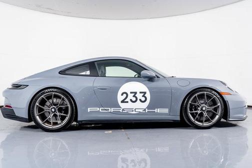 2023 Porsche 911 GT3 w/Touring Package