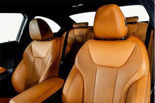 2023 BMW 230 i