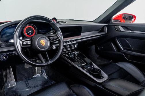 2022 Porsche 911 Carrera