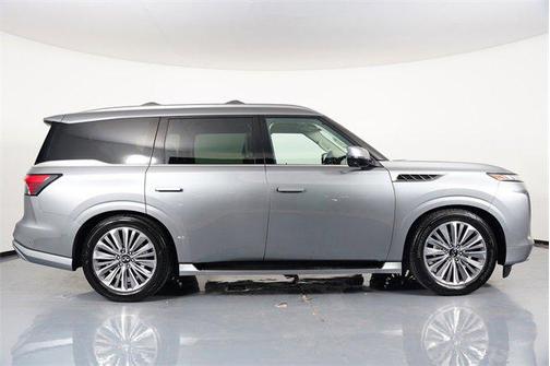 2025 INFINITI QX80 SENSORY AWD