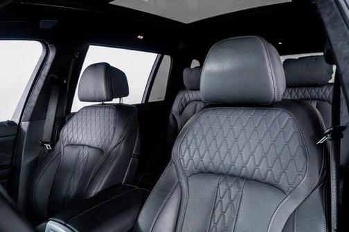 2024 BMW X7 M60i