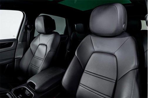 2022 Porsche Cayenne Platinum Edition