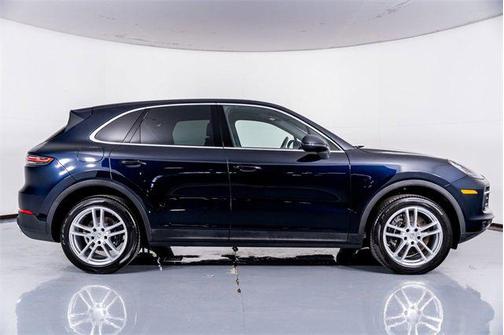 2022 Porsche Cayenne Platinum Edition