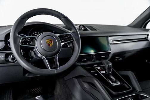 2022 Porsche Cayenne Platinum Edition