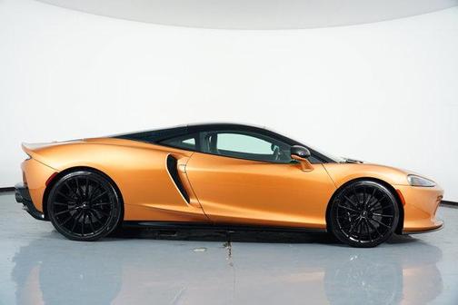 2020 McLaren GT Base