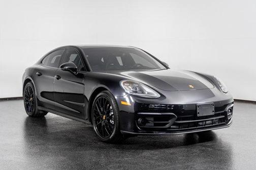 2023 Porsche Panamera 4 Platinum Edition