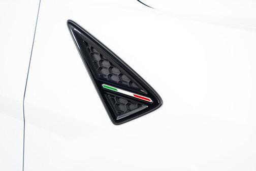 2021 Lamborghini Urus Base