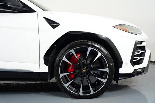 2021 Lamborghini Urus Base