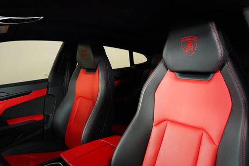 2021 Lamborghini Urus Graphite Capsule