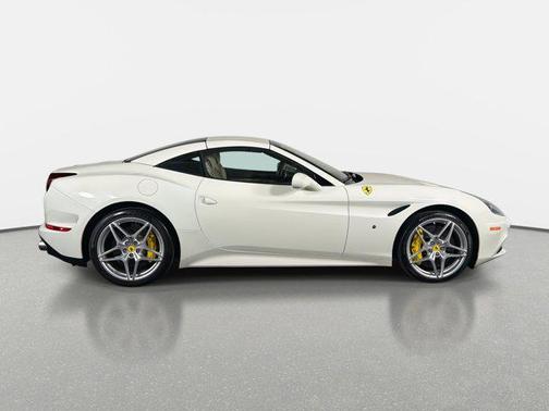 2016 Ferrari California T