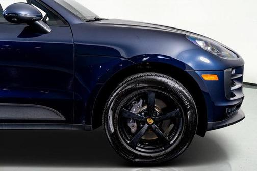 2021 Porsche Macan Base