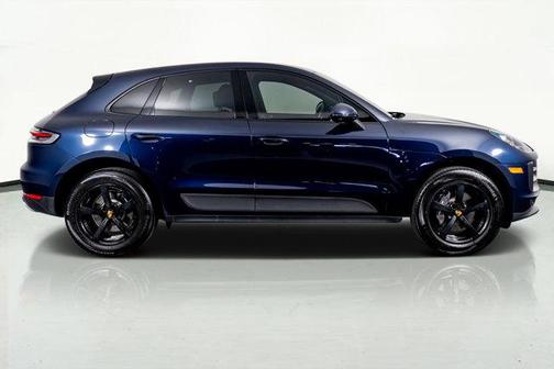 2021 Porsche Macan Base