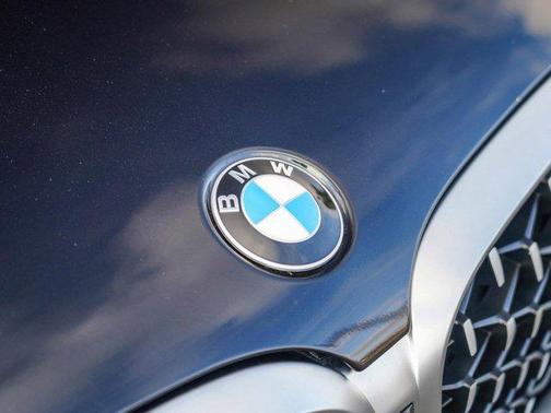 2025 BMW X4 xDrive30i