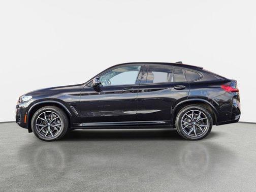 2025 BMW X4 xDrive30i
