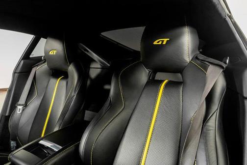 2015 Aston Martin Vantage GT Base