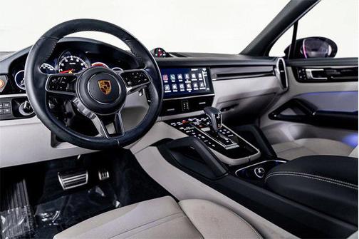 2022 Porsche Cayenne S