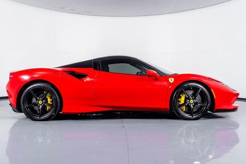 2022 Ferrari F8 Spider Base
