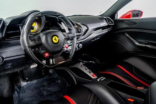 2017 Ferrari 488 GTB Base