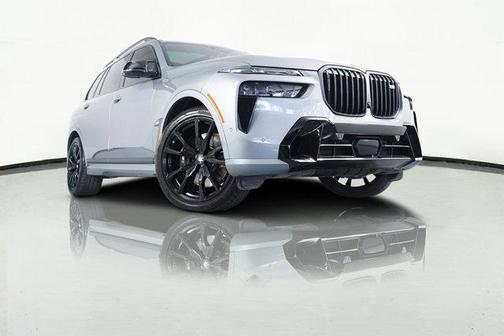 2025 BMW X7 M60i