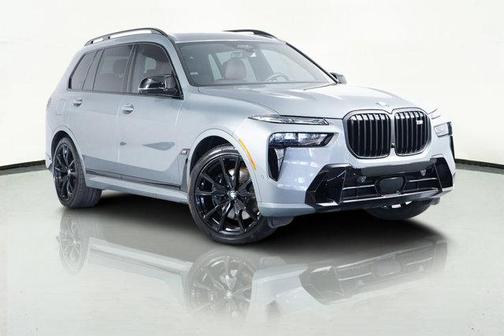 2025 BMW X7 M60i