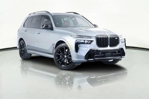 2025 BMW X7 M60i