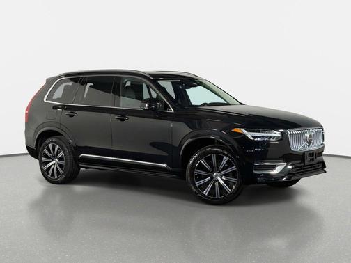 Onyx Black Metallic 2025 Volvo XC90 B6 Plus 7-Seater