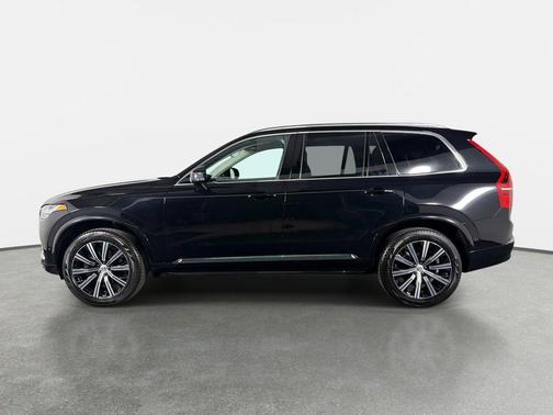 Onyx Black Metallic 2025 Volvo XC90 B6 Plus 7-Seater