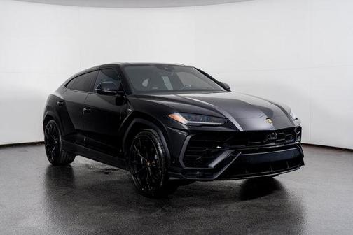 2021 Lamborghini Urus 