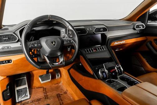 2023 Lamborghini Urus S