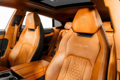 2023 Lamborghini Urus S