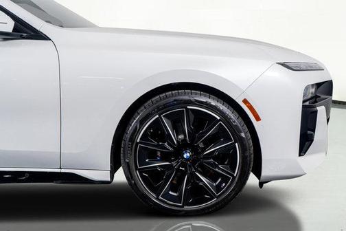 2024 BMW 760 xDrive