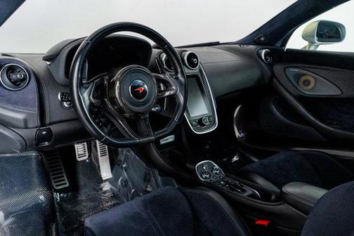 2017 McLaren 570GT Base