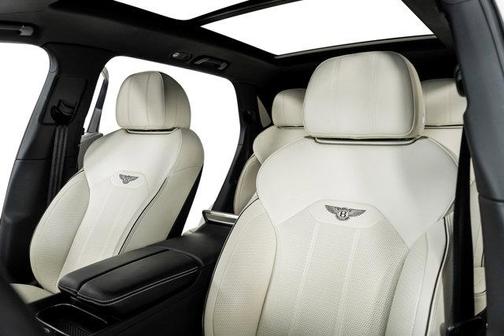 2023 Bentley Bentayga Azure