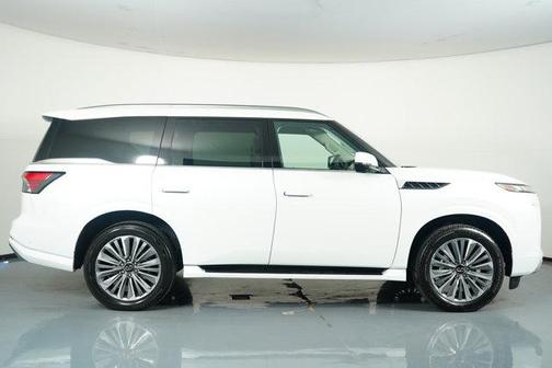 2025 INFINITI QX80 SENSORY AWD