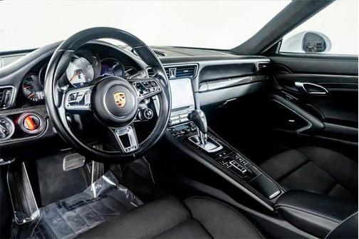 Carrara White 2019 Porsche 911 Carrera 4S