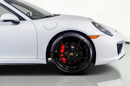 Carrara White 2019 Porsche 911 Carrera 4S