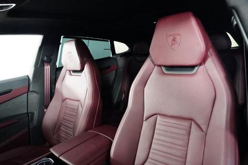 2025 Lamborghini Urus SE