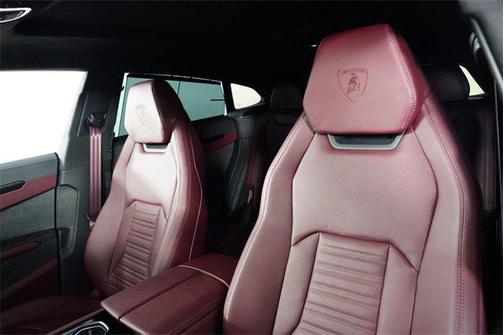 2025 Lamborghini Urus SE