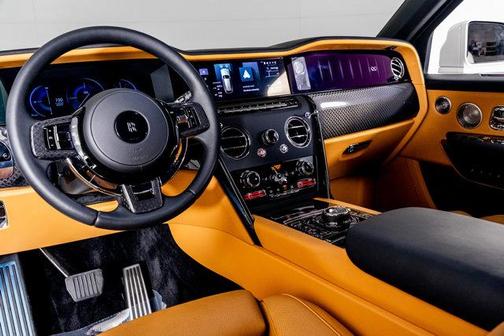 2025 Rolls-Royce Cullinan Black Badge