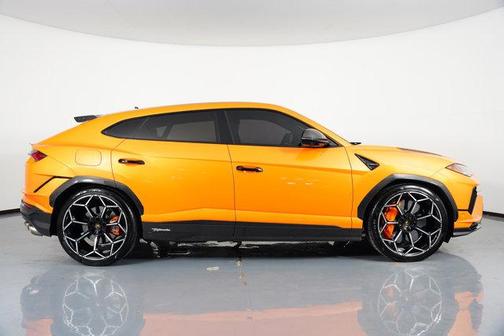 2024 Lamborghini Urus Performante