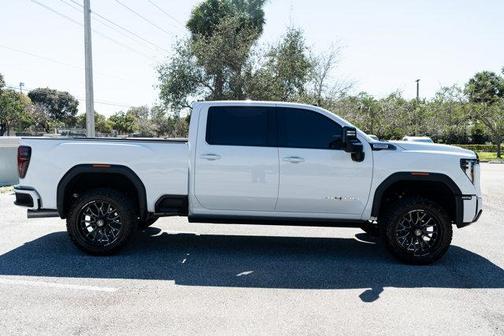 2025 GMC Sierra 2500 AT4