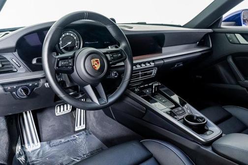 2024 Porsche 911 Carrera 4 GTS