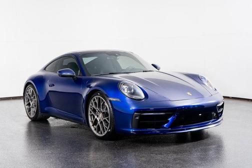 2024 Porsche 911 Carrera 4 GTS