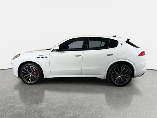 Bianco 2023 Maserati Grecale Modena