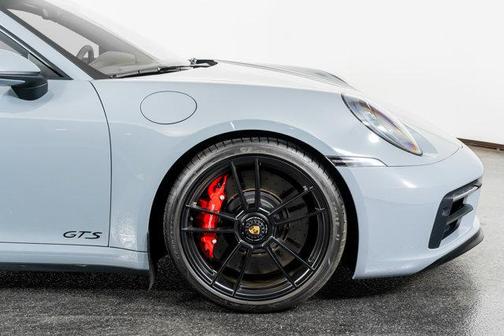 2024 Porsche 911 Carrera 4 GTS