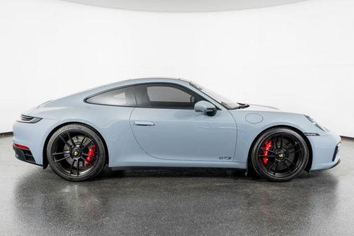 2024 Porsche 911 Carrera 4 GTS