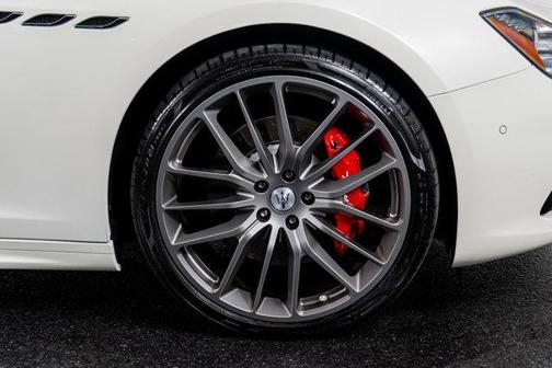 2022 Maserati Ghibli Modena